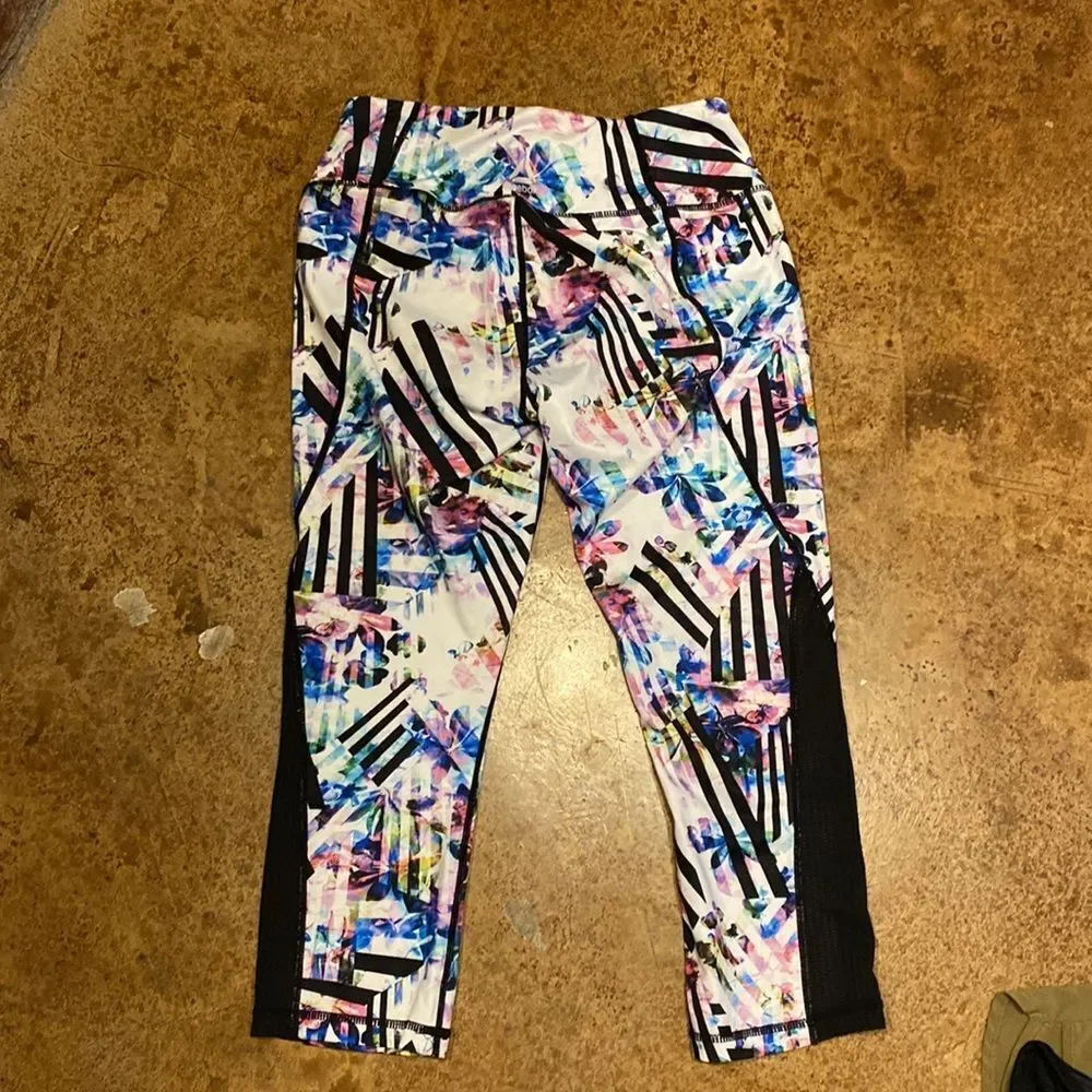REEBOK high waist floral and stripes Capri‎ workout running leggings